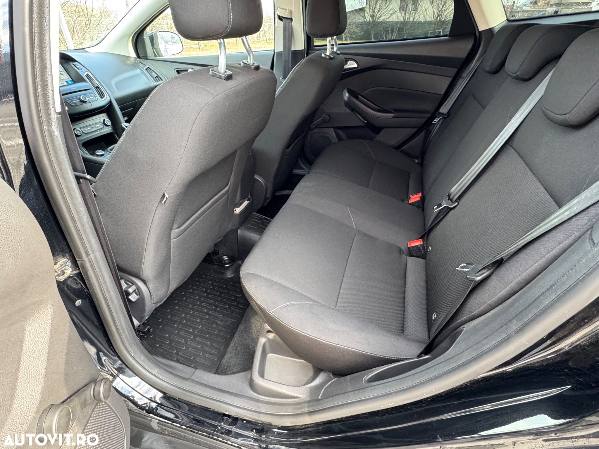 Ford Focus - 11
