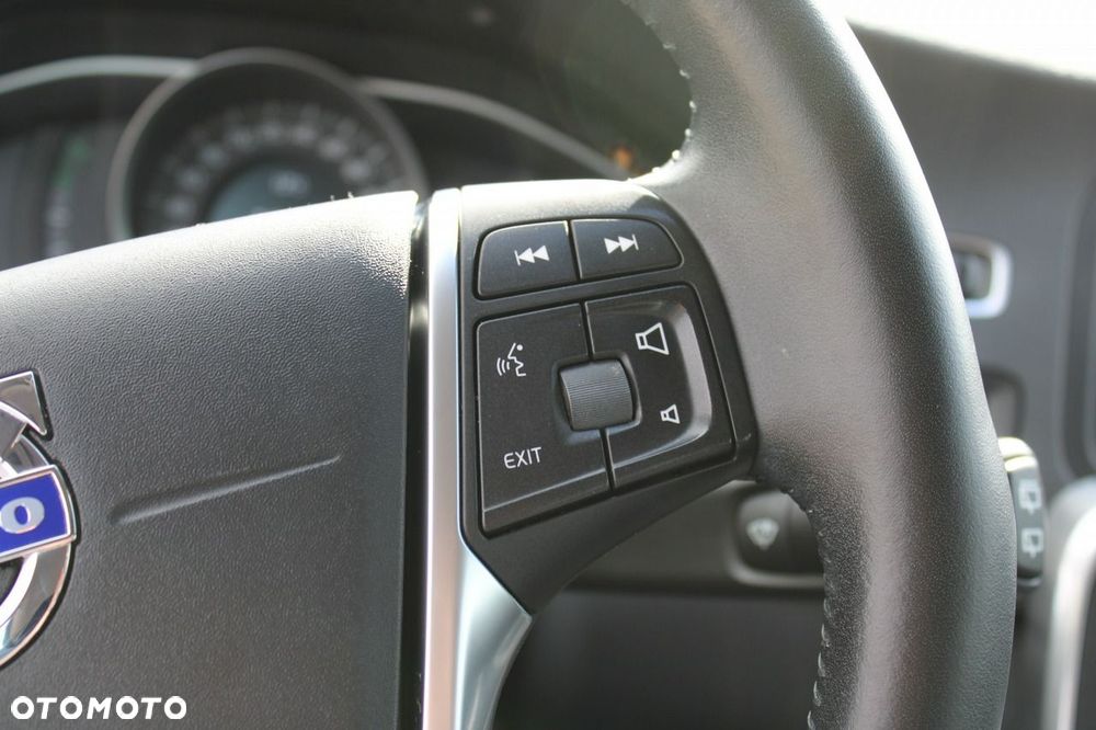 Volvo V60 Cross Country D4 Drive-E Momentum - 26
