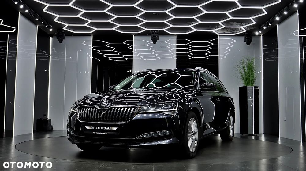 Skoda Superb 2.0 TDI SCR Ambition DSG - 2