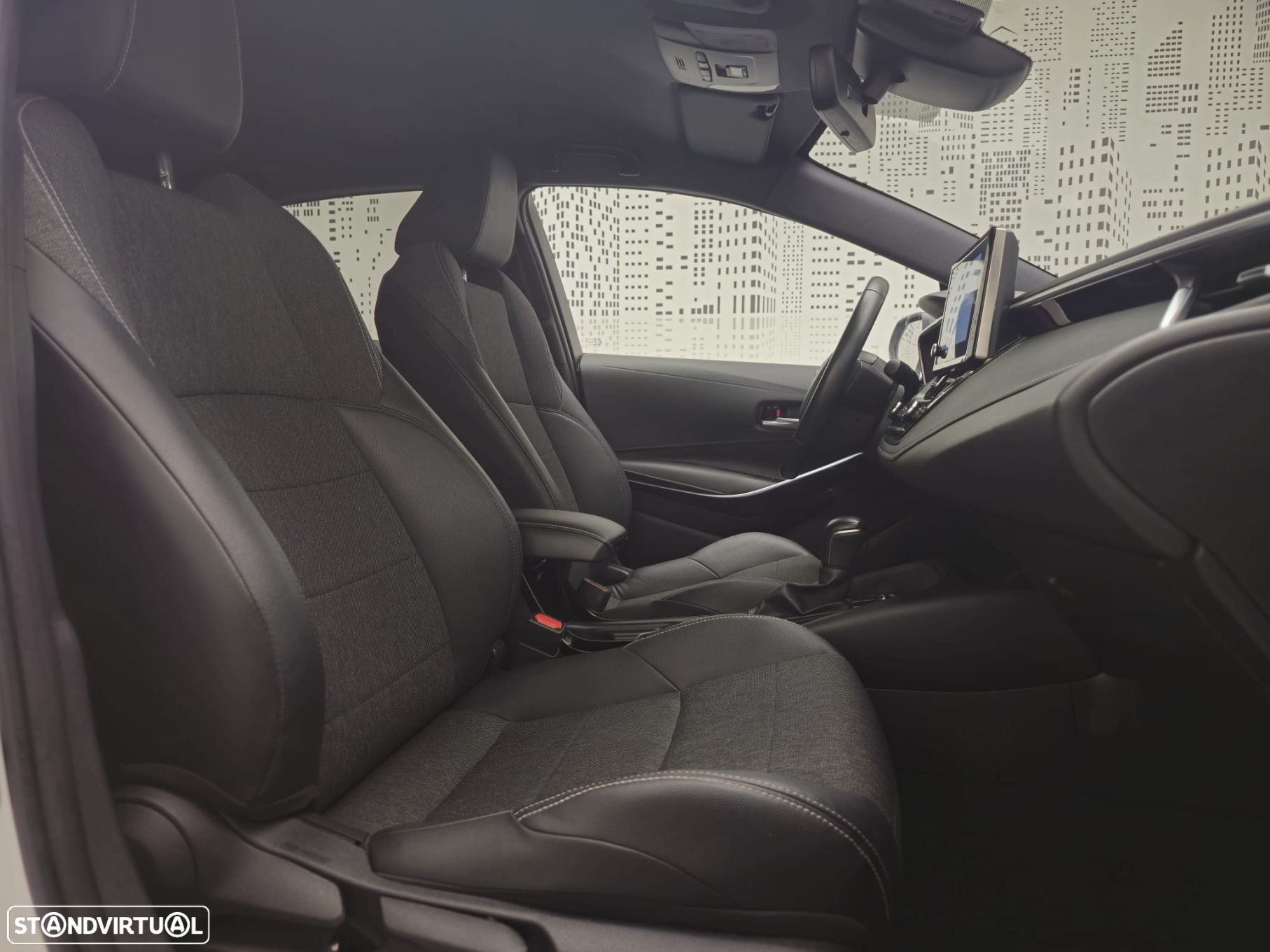 Toyota Corolla 1.8 Hybrid Comfort+P.Sport - 6
