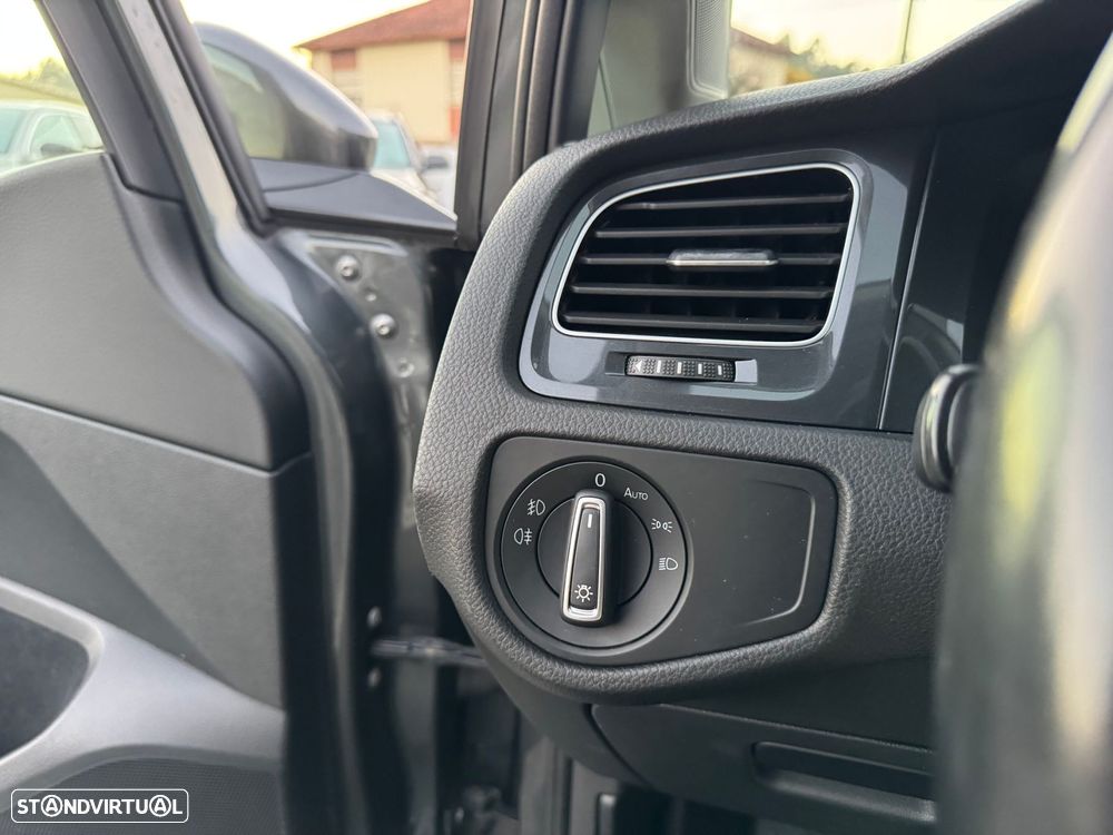 VW Golf Variant 1.6 TDi Confortline - 16