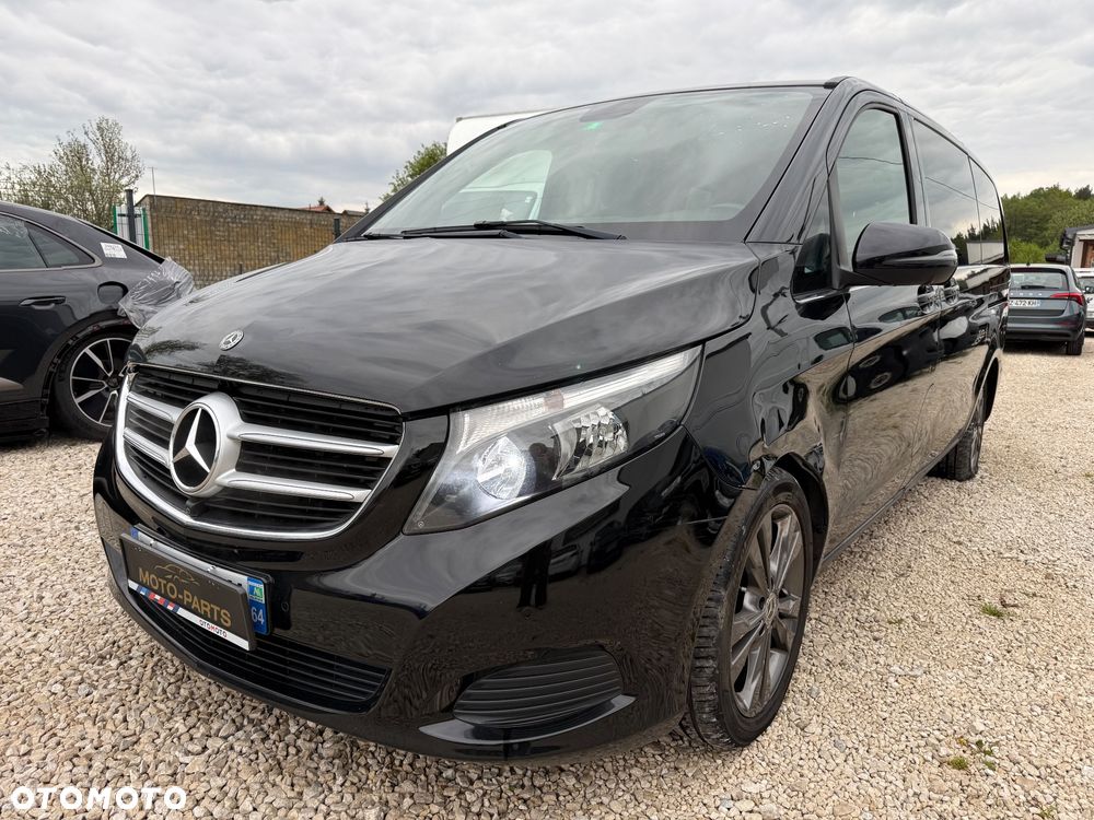Mercedes-Benz Klasa V - 23