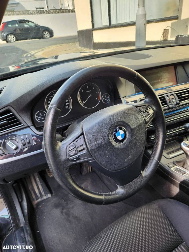 BMW Seria 5 520d Touring - 7