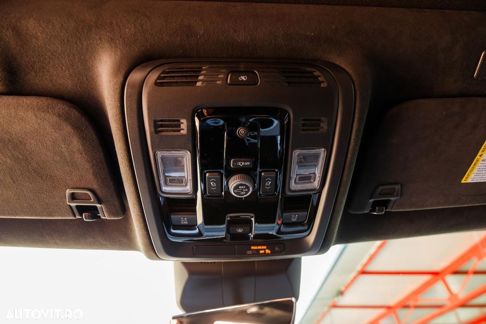 Cadillac Escalade - 29