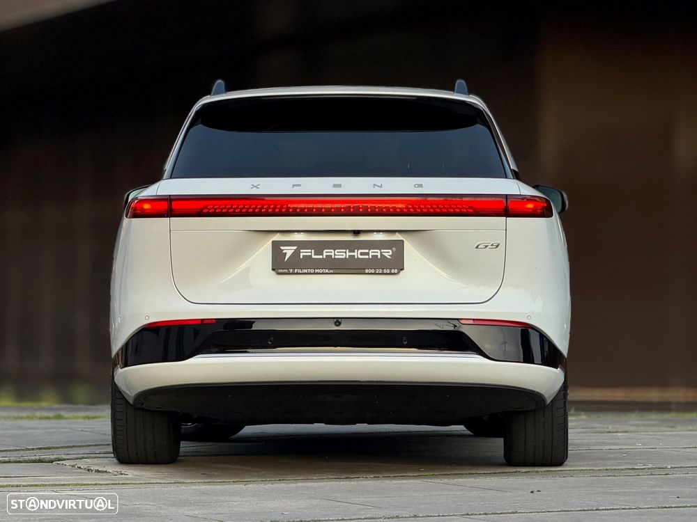 Xpeng G9 98 kWh Long Range - 25