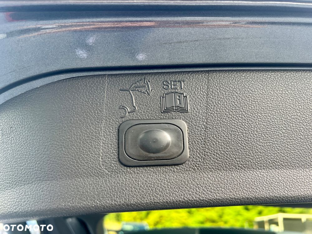 Ford Kuga 2.0 TDCi 4x4 Titanium - 29