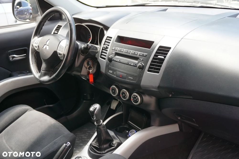 Mitsubishi Outlander 2.0 DID Instyle - 17