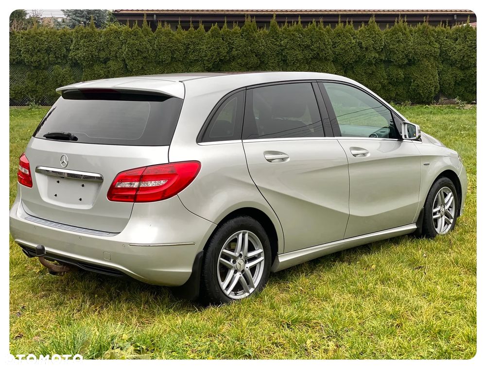 Mercedes-Benz Klasa B 200 (BlueEFFICIENCY) 7G-DCT - 5
