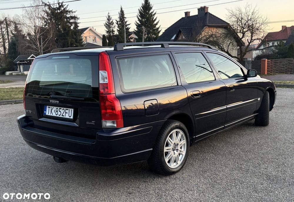 Volvo V70 2.4 Momentum - 4