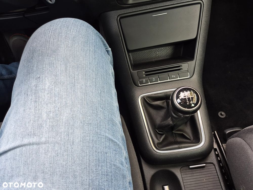 Volkswagen Golf Plus 1.6 TDI DPF Comfortline - 22