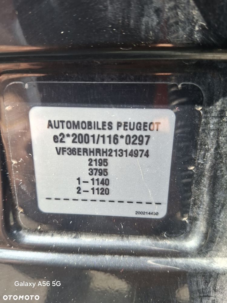 Peugeot 407 - 32