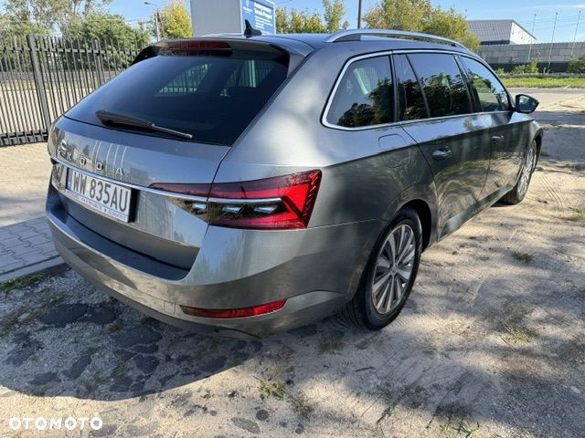Skoda Superb 2.0 TDI SCR Style DSG - 5