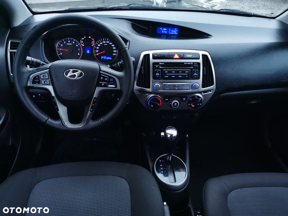 Hyundai i20 1.4 Automatik Comfort - 9