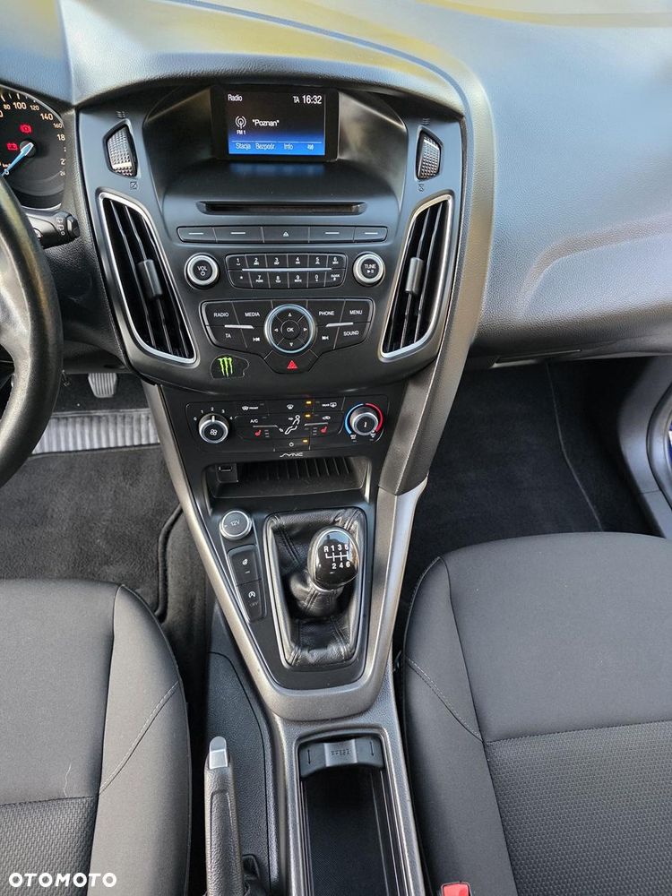 Ford Focus 1.0 EcoBoost Trend - 31