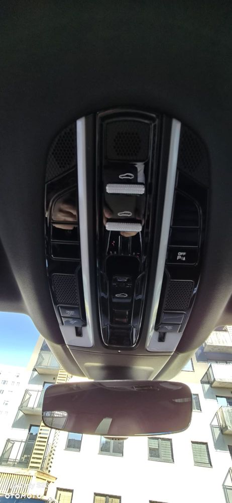 Porsche Panamera 4S - 24