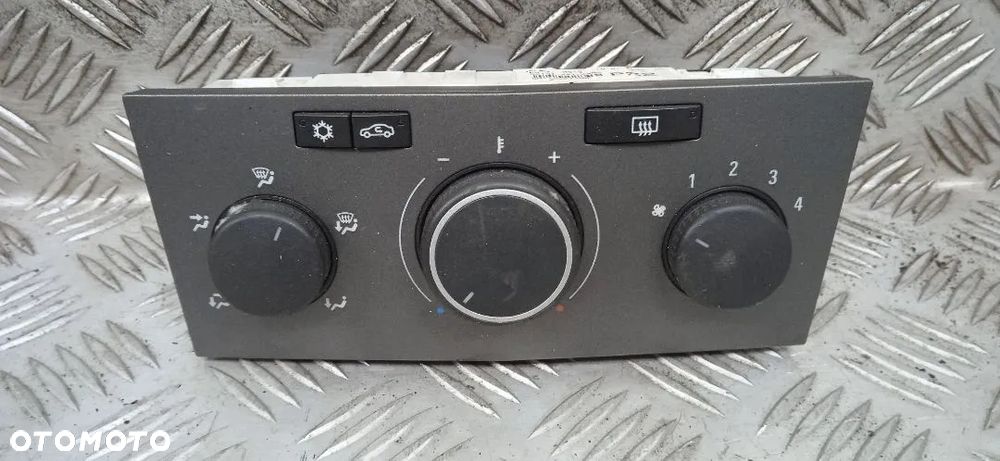Panel Sterownia Klimatyzacji Nawiewu Opel Astra III H - 15