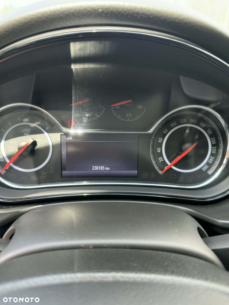 Opel Insignia - 13