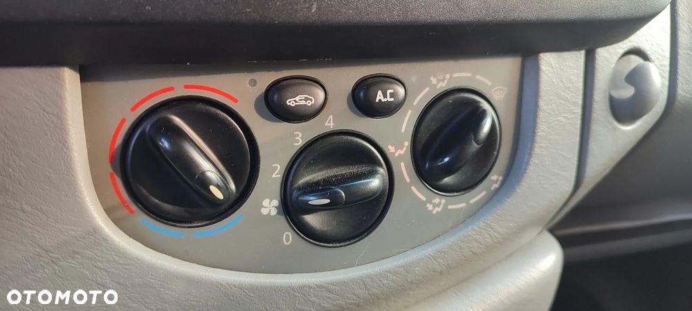 Renault Trafic dCi Passenger - 6