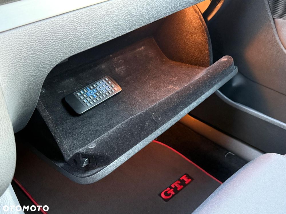 Volkswagen Golf 2.0 GTI - 31