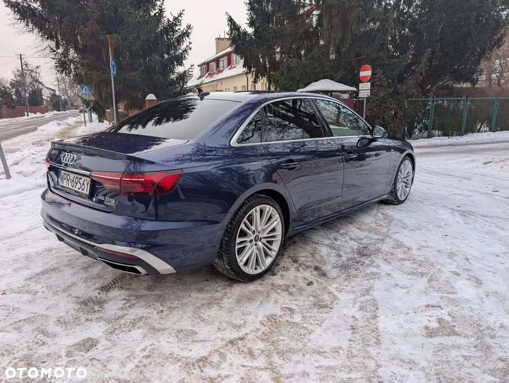 Audi A4 Limousine - 5