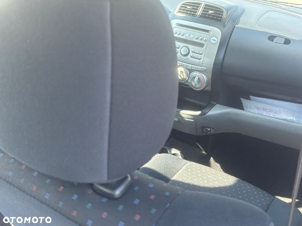 Daihatsu Sirion 1.3 - 15