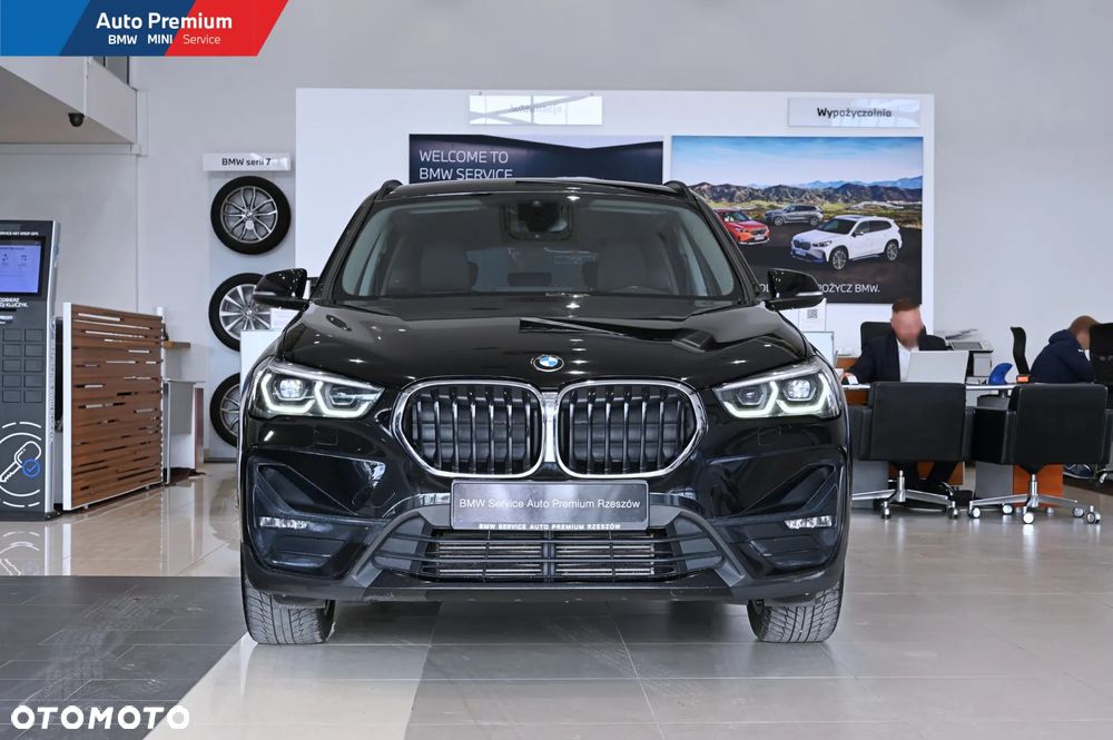 BMW X1 xDrive20d Sport Line - 3