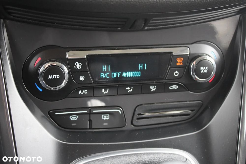 Ford Kuga 2.0 TDCi 4x4 Titanium - 9