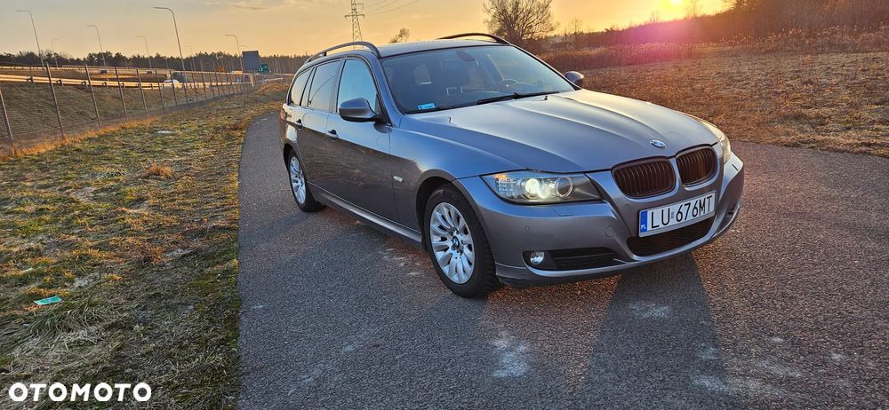BMW Seria 3 320i - 2