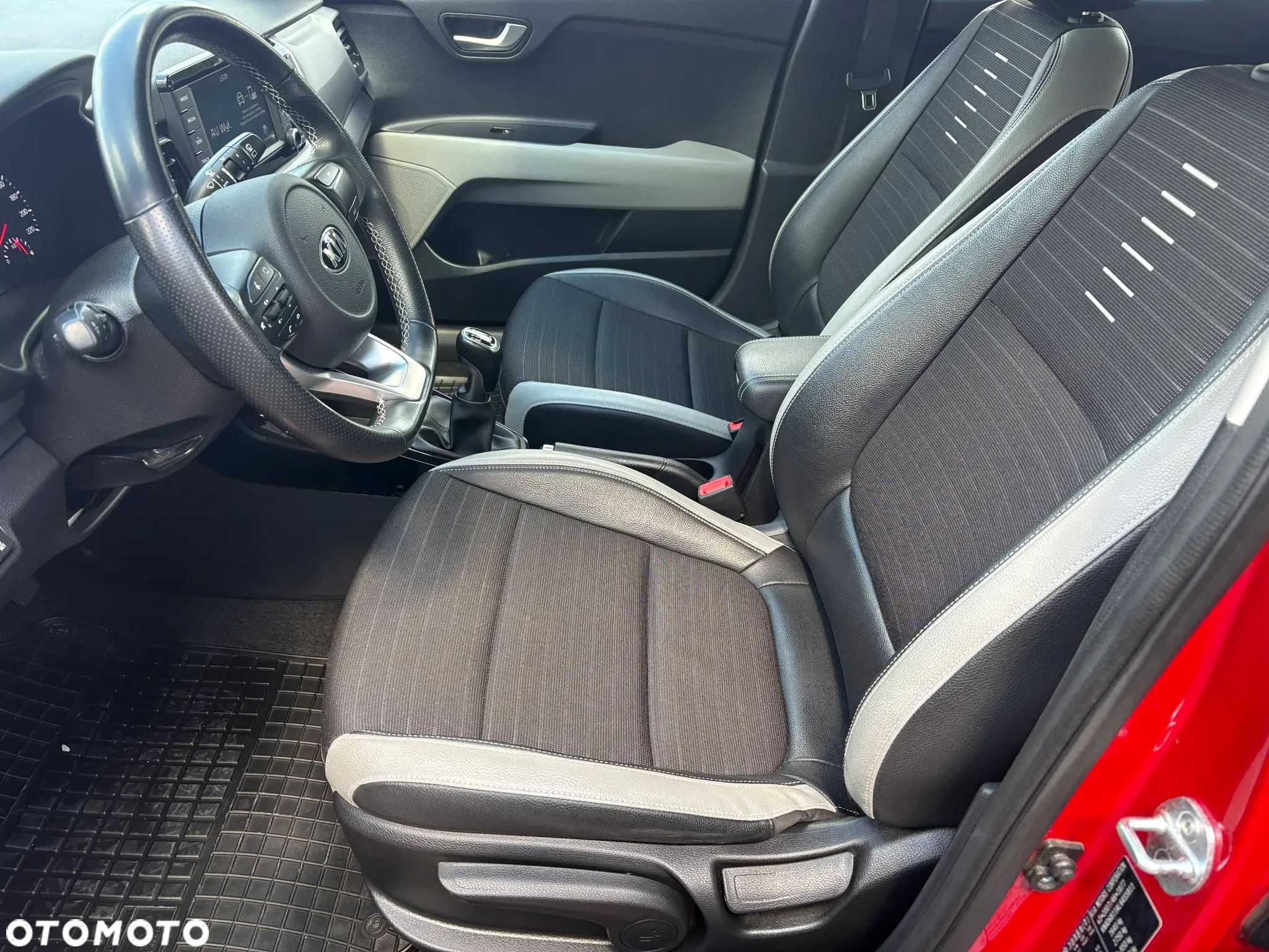 Kia Stonic - 18