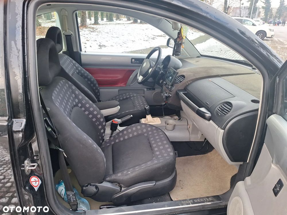 Volkswagen New Beetle - 10