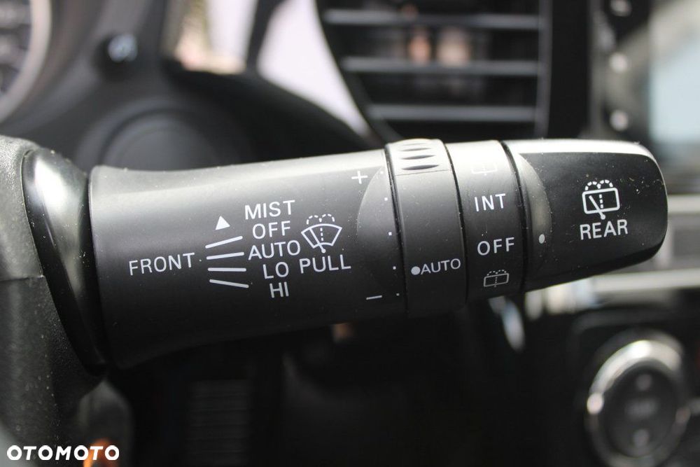 Mitsubishi Outlander - 27