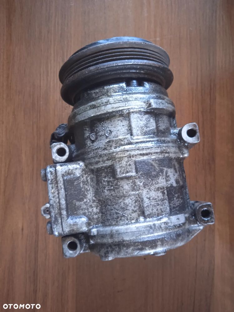 Sprężarka klimatyzacji	Kia Carnival - 3