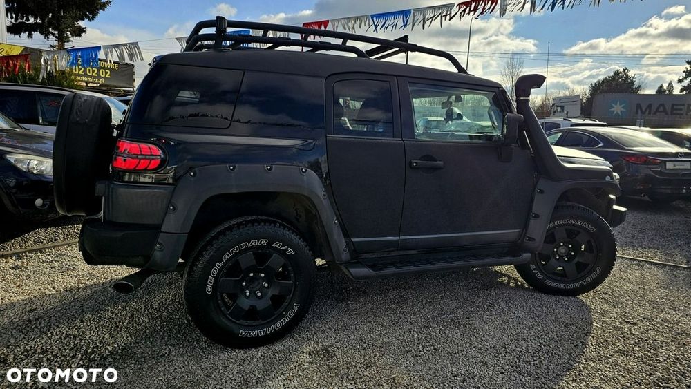 Toyota FJ - 11