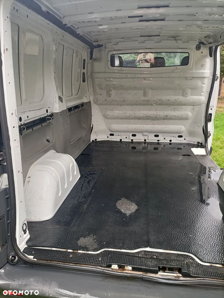 Opel Vivaro - 13