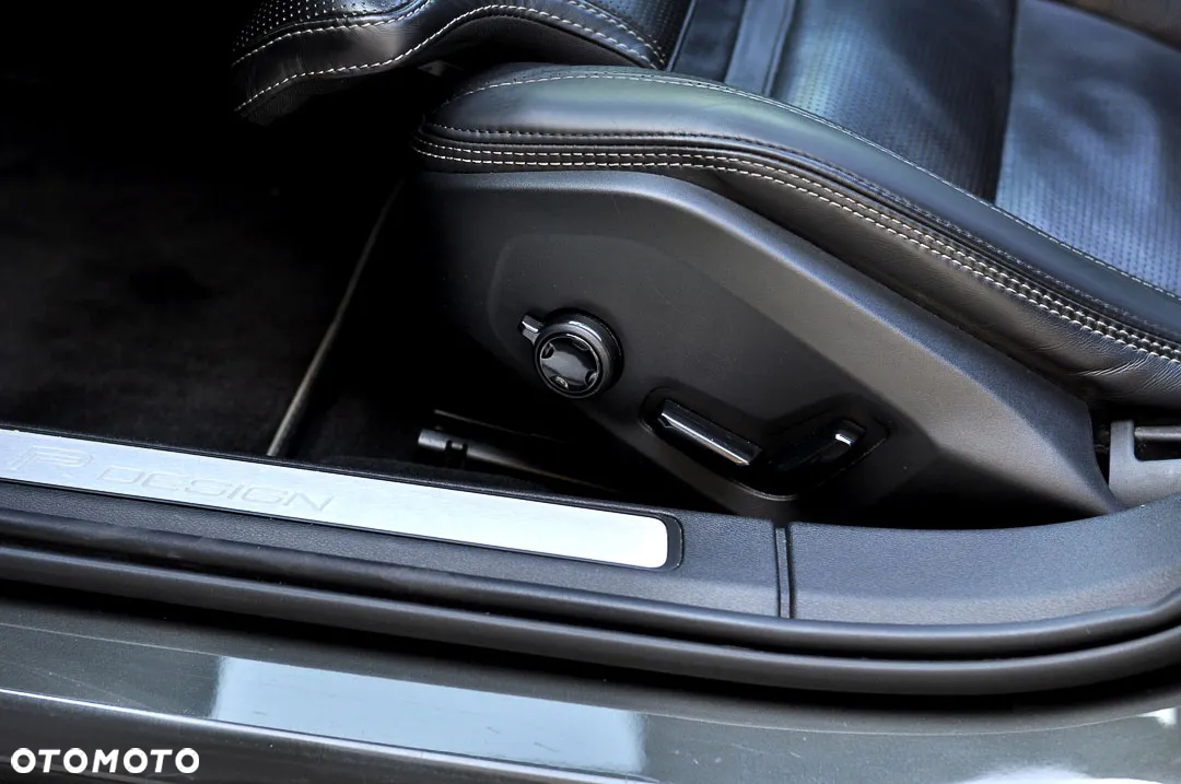 Volvo V60 D4 Geartronic R-Design - 24