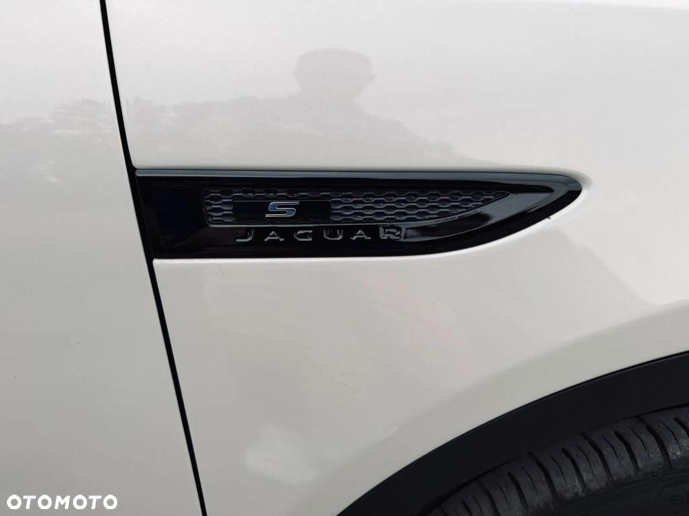 Jaguar E-Pace - 11