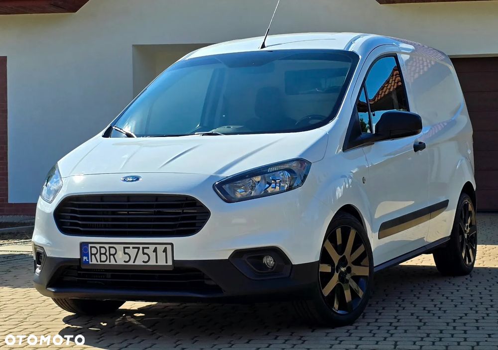 Ford Transit Courier - 2