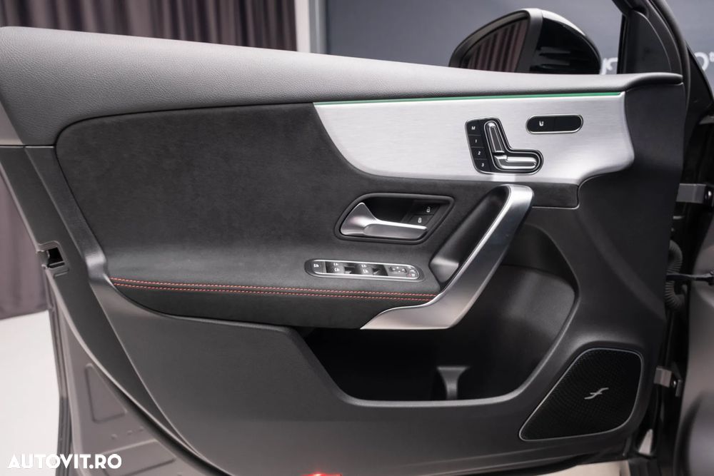 Mercedes-Benz A 35 AMG Sedan 4Matic MHEV 8G-DCT - 24