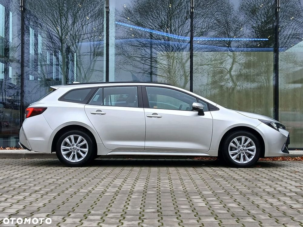 Toyota Corolla 2.0 Hybrid Comfort - 4