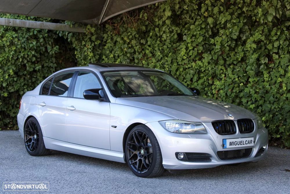 BMW 320 i Navigation - 2