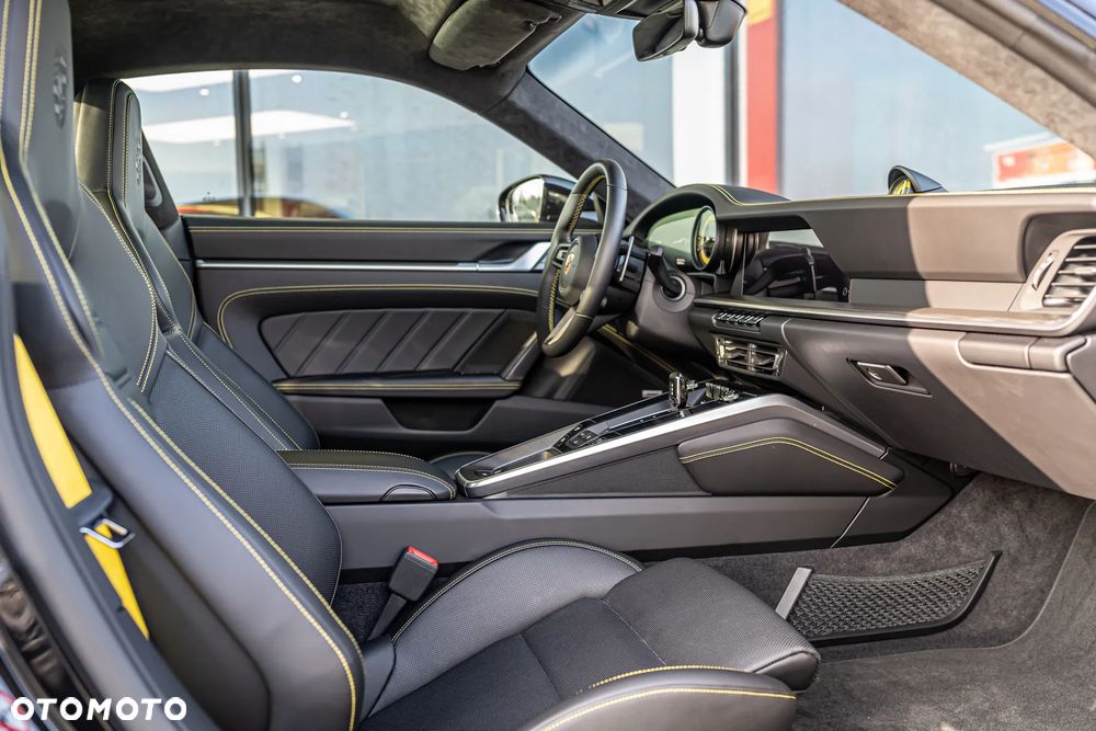 Porsche 911 Turbo S - 13