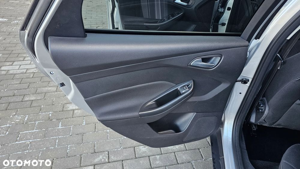 Ford Focus 1.5 EcoBlue STart-Stopp-System TITANIUM - 12