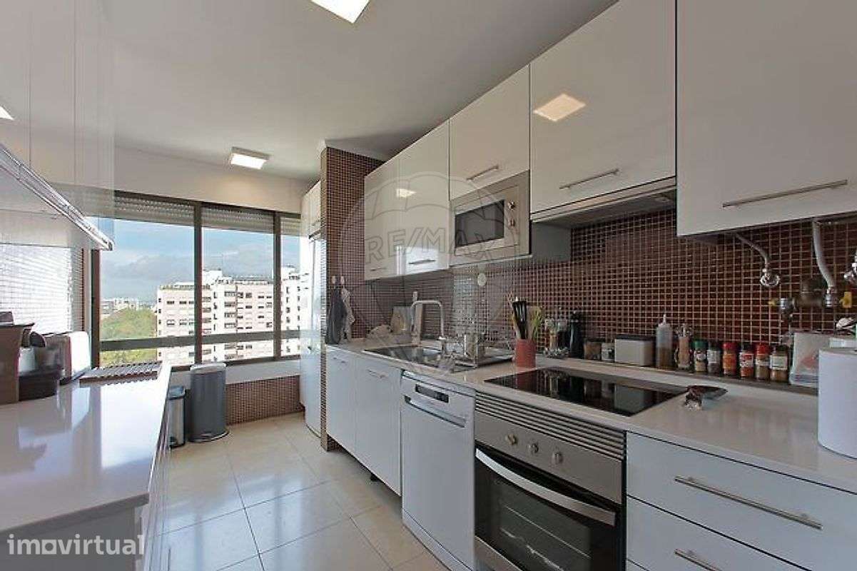 Apartamento T1 para arrendamento - Grande imagem: 2/13
