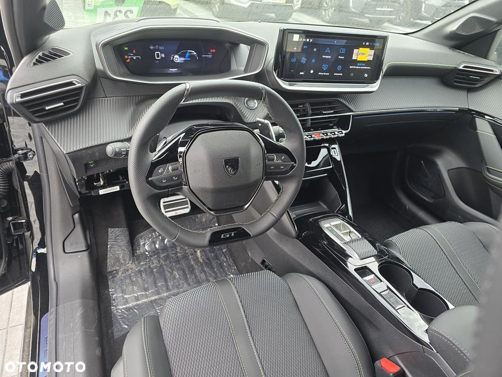 Peugeot 208 1.2 mHEV GT - 12