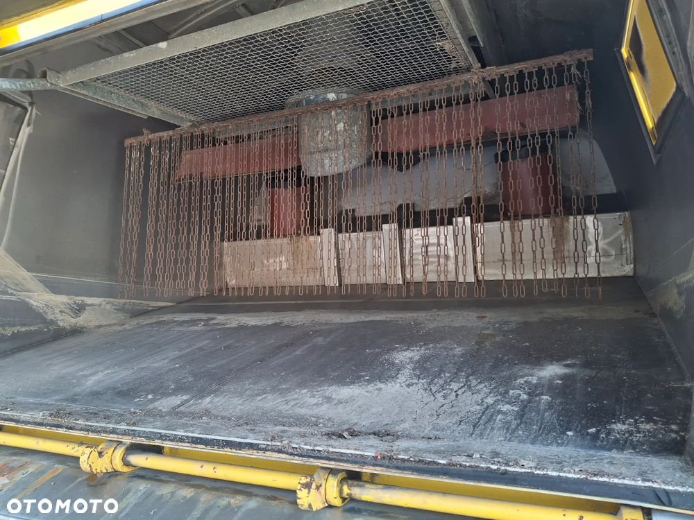 Renault C280 Zamiatarka SEMAT Zoeller FAUN Karcher 2 Silniki Rura Do Liści Listwy Ciśnieniowe Lanca 2 Zbiorniki Wody Szczotki L/R 2018r Euro 6 Motogodziny: 740MTH - 38