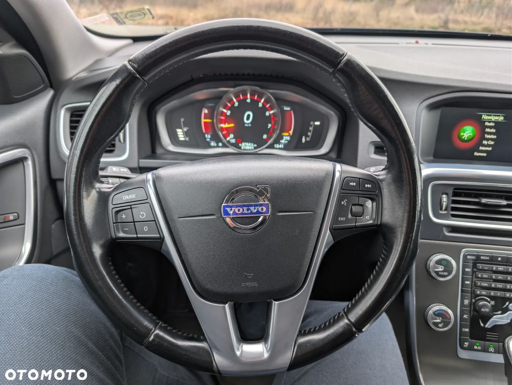 Volvo S60 T5 Drive-E Dynamic Edition (Momentum) - 6