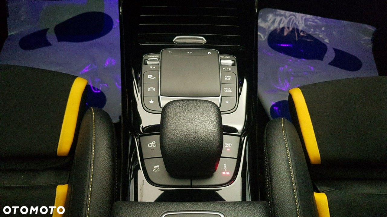 Mercedes-Benz CLA - 31