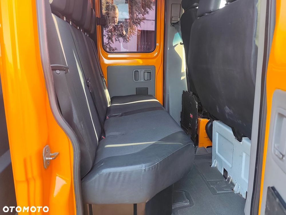 Mercedes-Benz Sprinter - 8