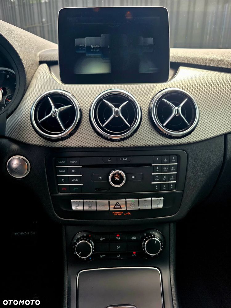Mercedes-Benz Klasa B 200 7G-DCT Edition - 20