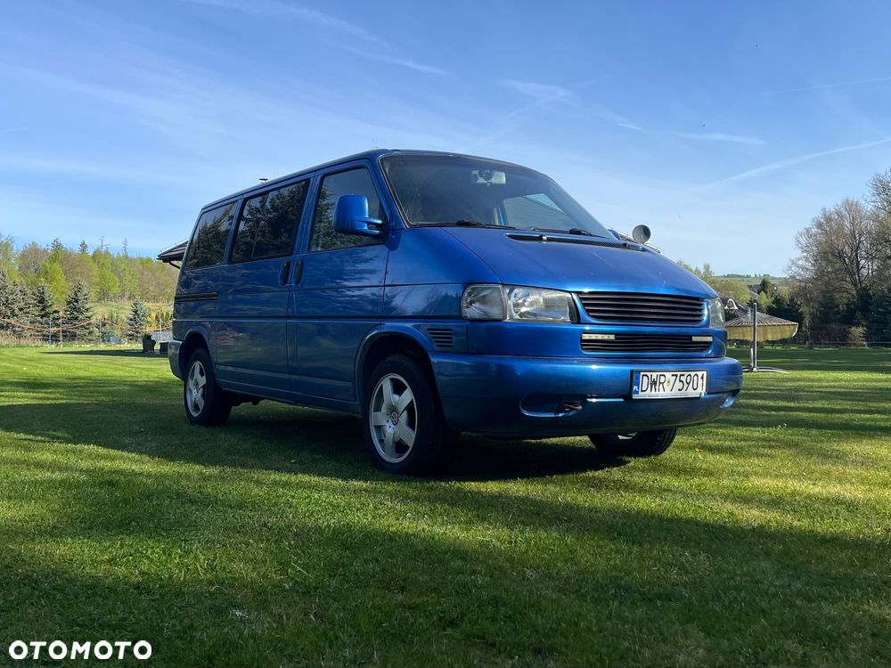 Volkswagen Multivan - 1